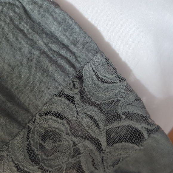 Top - Picture 4 of 6